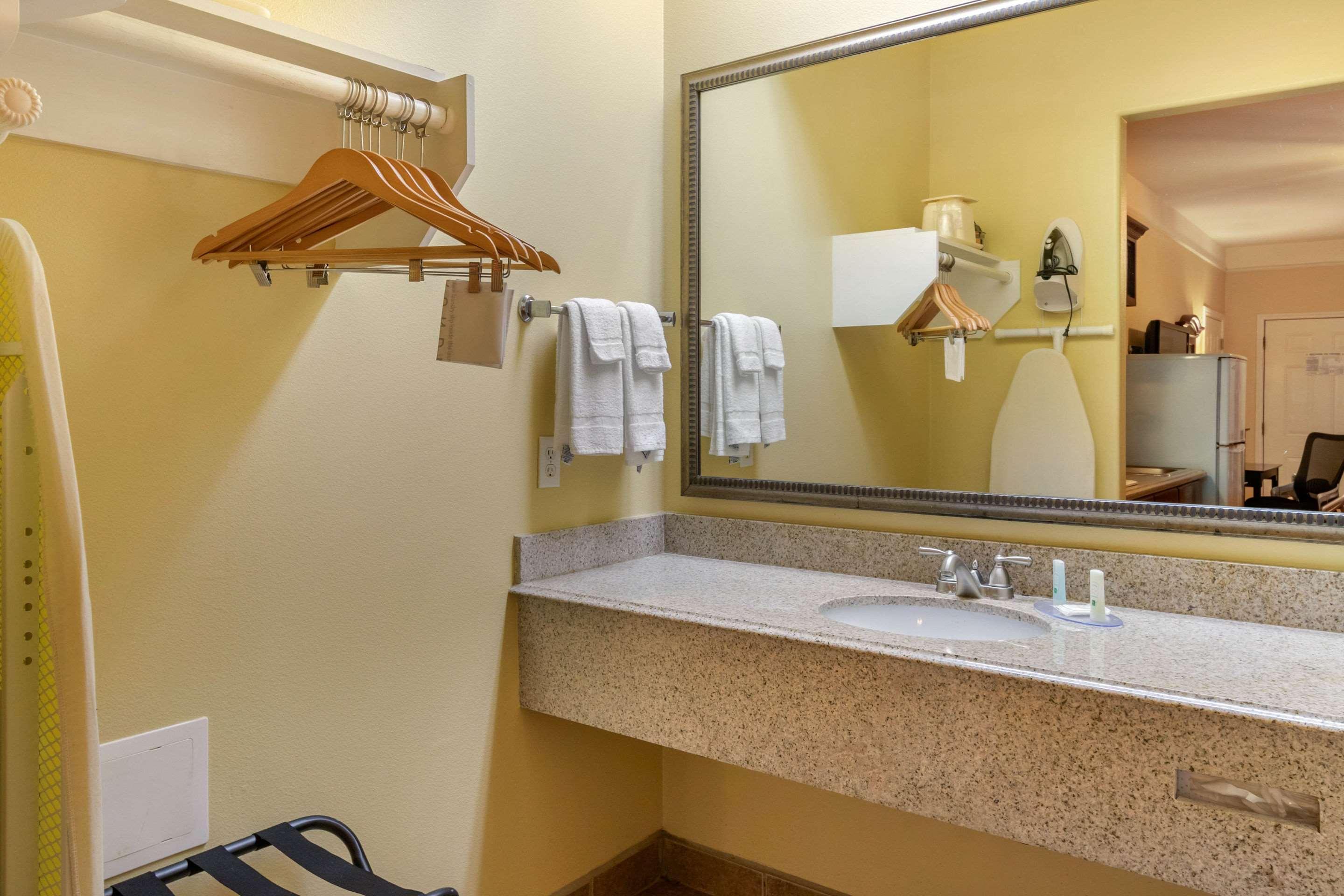 Quality Inn & Suites At The Outlets Mercedes-Weslaco Eksteriør billede