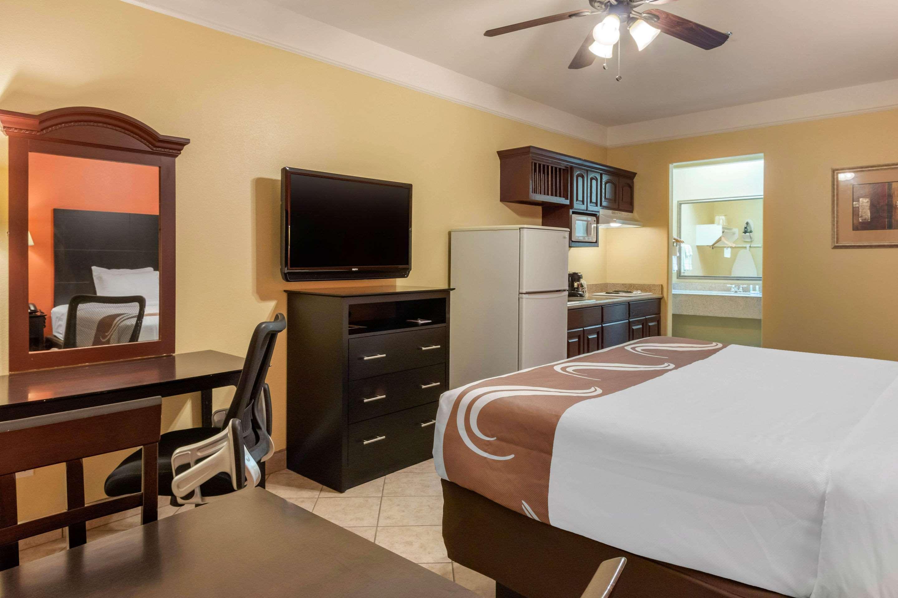 Quality Inn & Suites At The Outlets Mercedes-Weslaco Eksteriør billede
