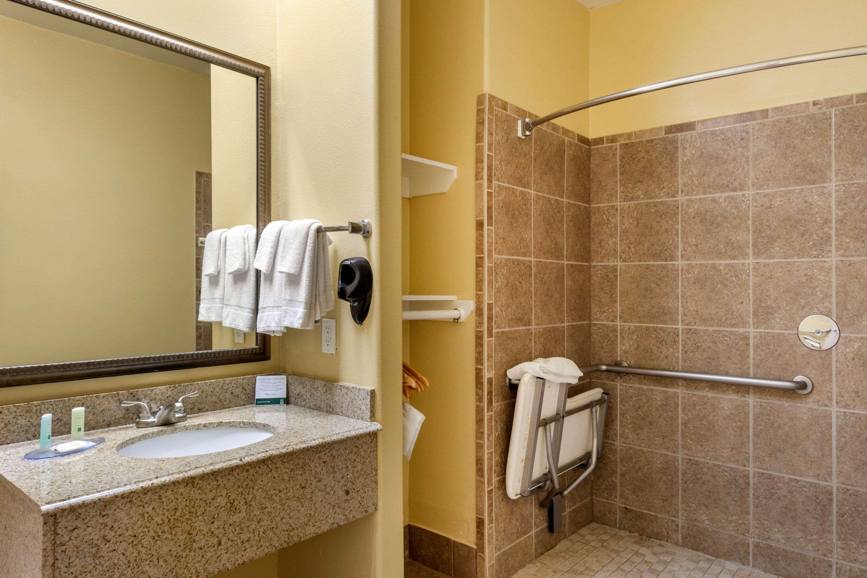 Quality Inn & Suites At The Outlets Mercedes-Weslaco Eksteriør billede