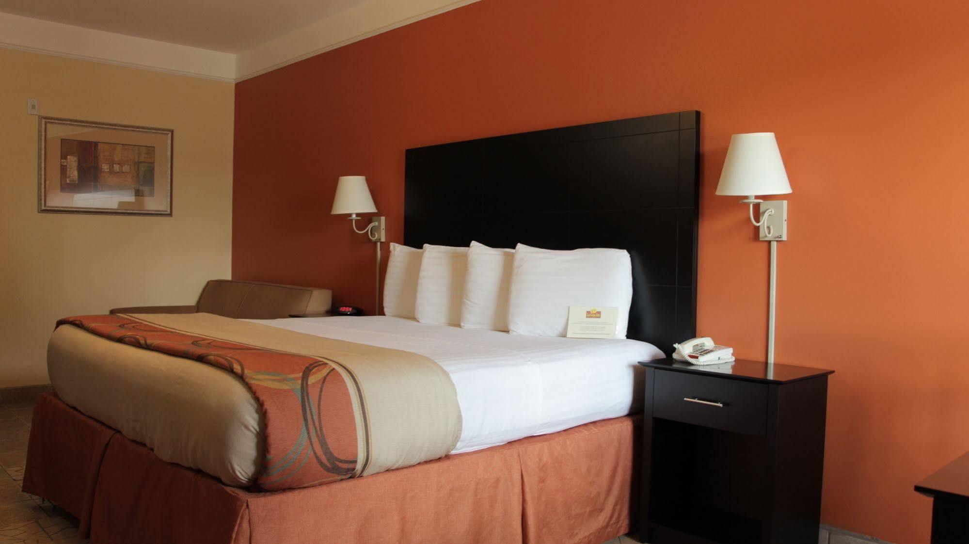 Quality Inn & Suites At The Outlets Mercedes-Weslaco Eksteriør billede