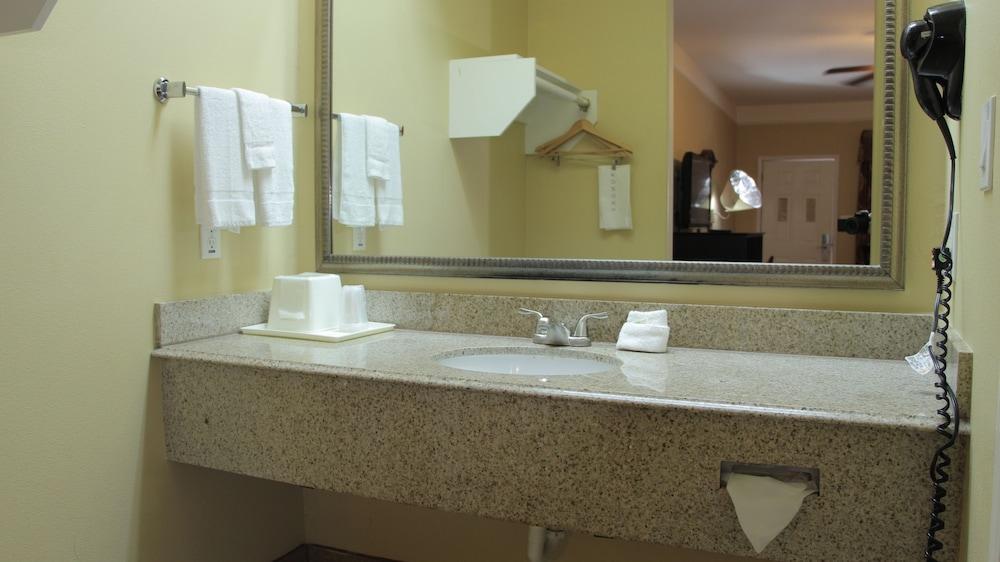 Quality Inn & Suites At The Outlets Mercedes-Weslaco Eksteriør billede